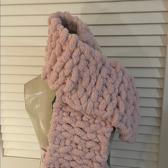 Hand Knit Chunky Chenille Soft Pink Slight Curvature Knit Scarf - Picture 3 of 6